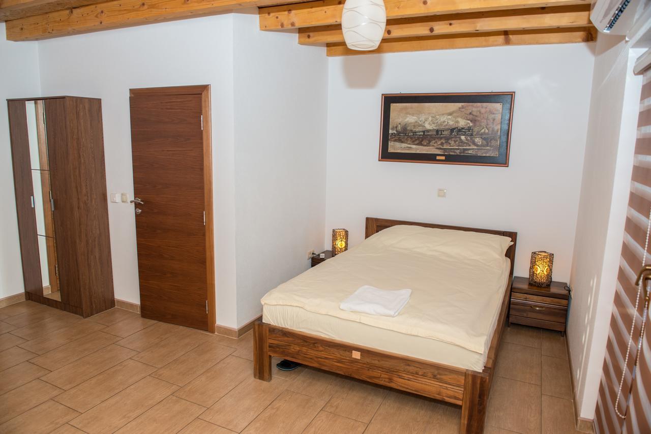 Motel Orhideja Donji Vakuf エクステリア 写真